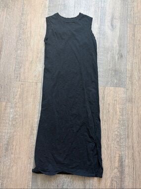 Universal Thread Black Midi T-Shirt Dress